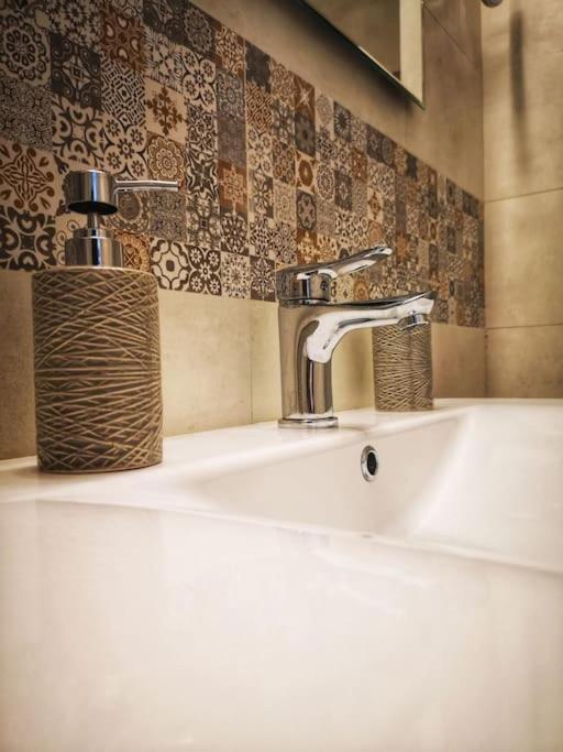 Apartament Oliva Loft Ermupoli Zewnętrze zdjęcie